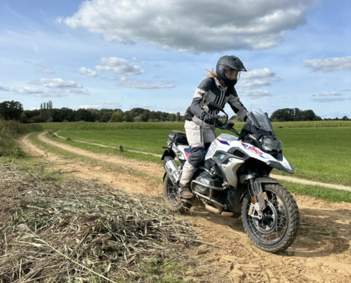 Toffe offroad route rijden in de BERRT Classic Rit allroad motoren met BBQ Toffe offroad route rijden in de BERRT Classic Rit allroad motoren met BBQ